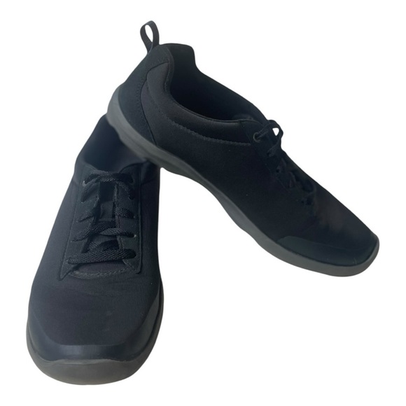 Crocs Women’s Busy Day Black Stretch Lace Up Shoes - Picture 3 of 9